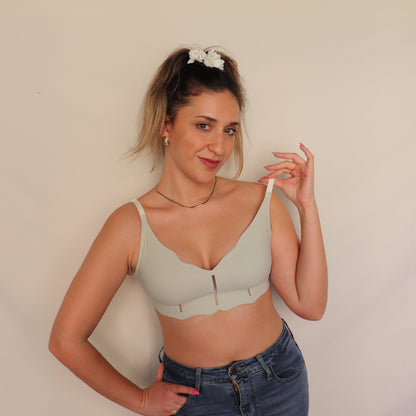 Seamless bra