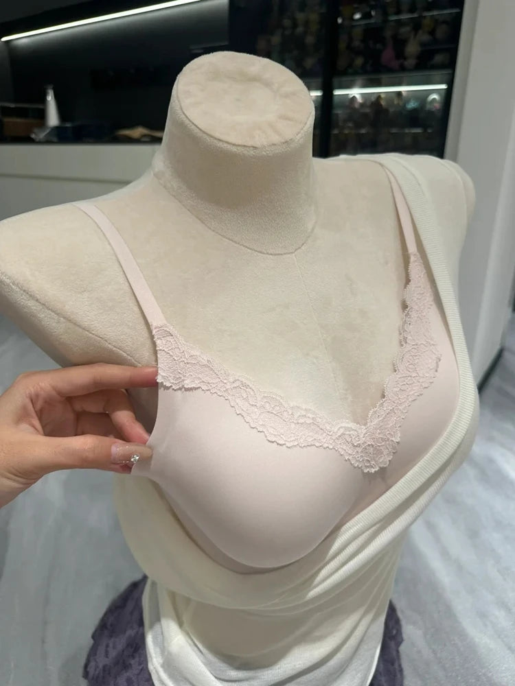 Seamless bra