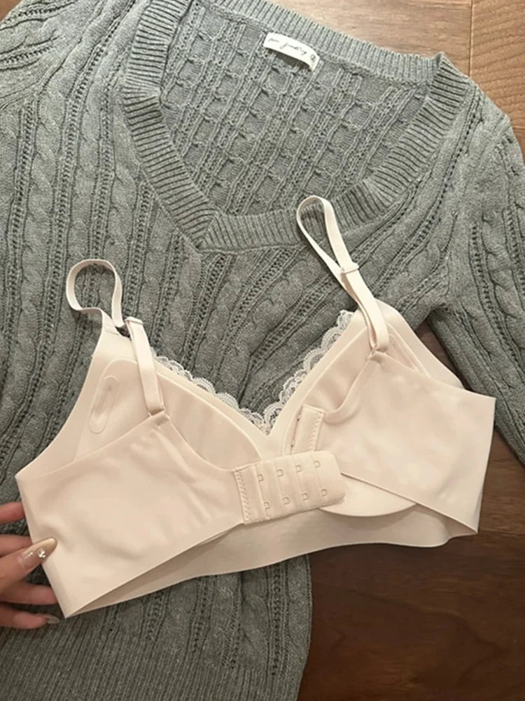 Seamless bra