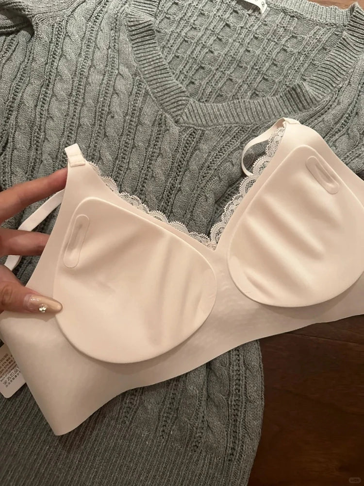 Seamless bra
