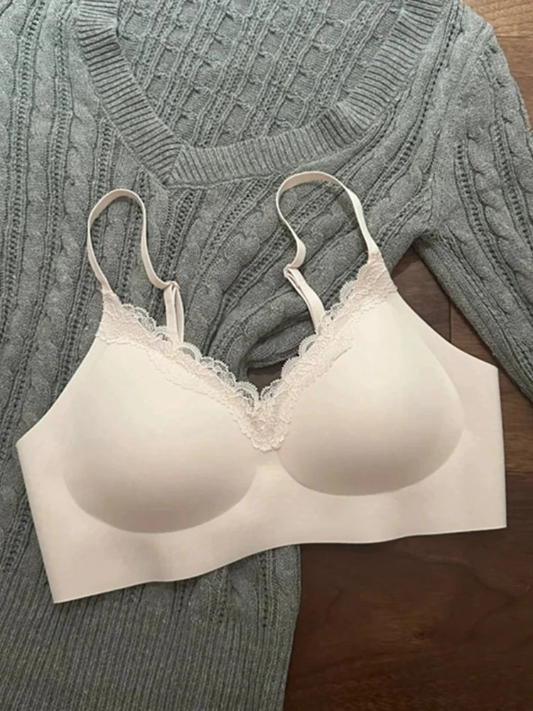 Seamless bra